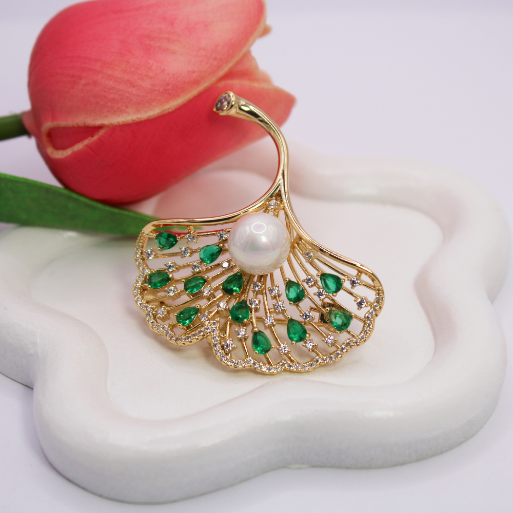 Leaf Brooch